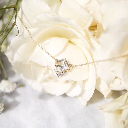 Solid Gold Topaz & Diamond Aphrodite Shield Pendant La Kaiser