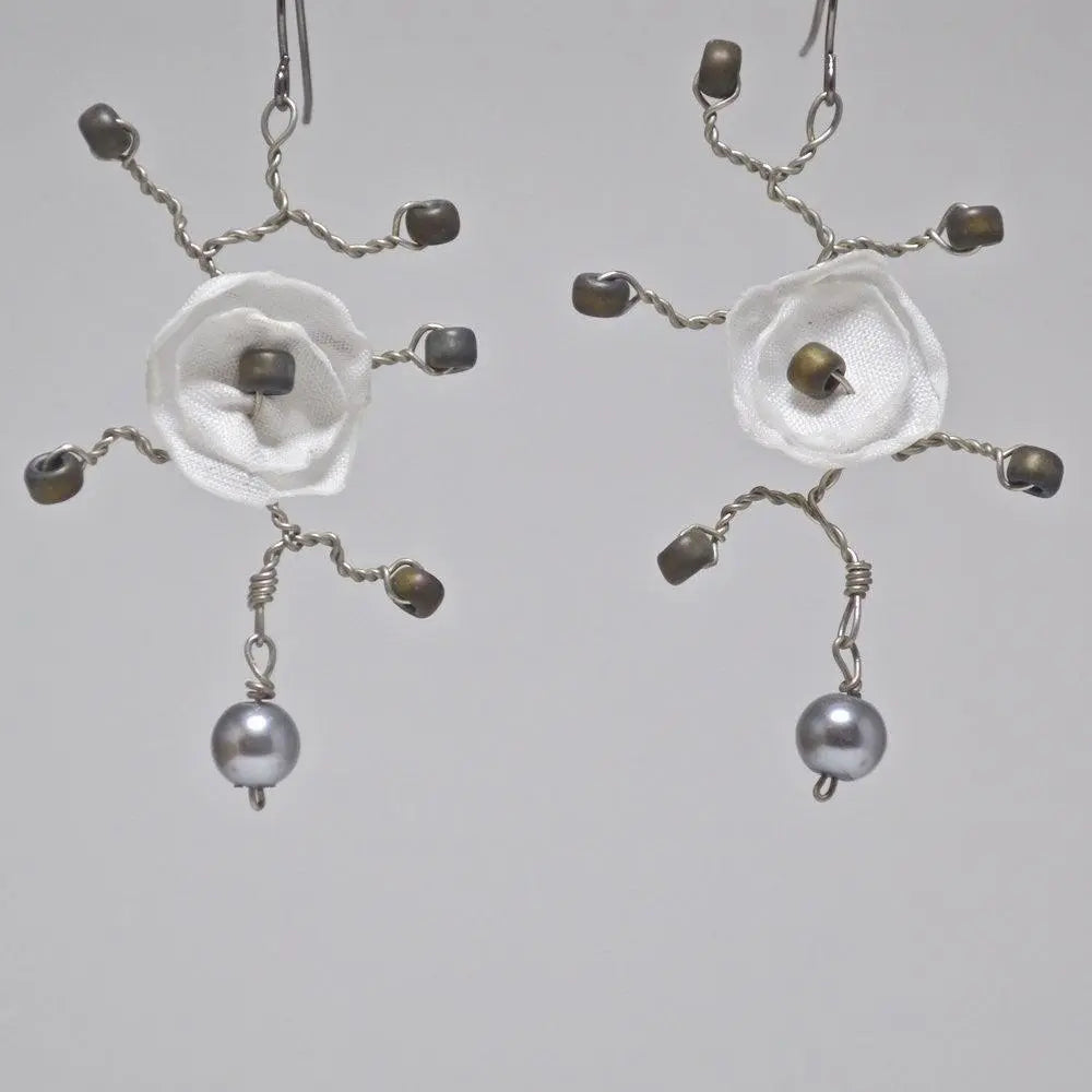 Flower Earrings - White - Uni-T