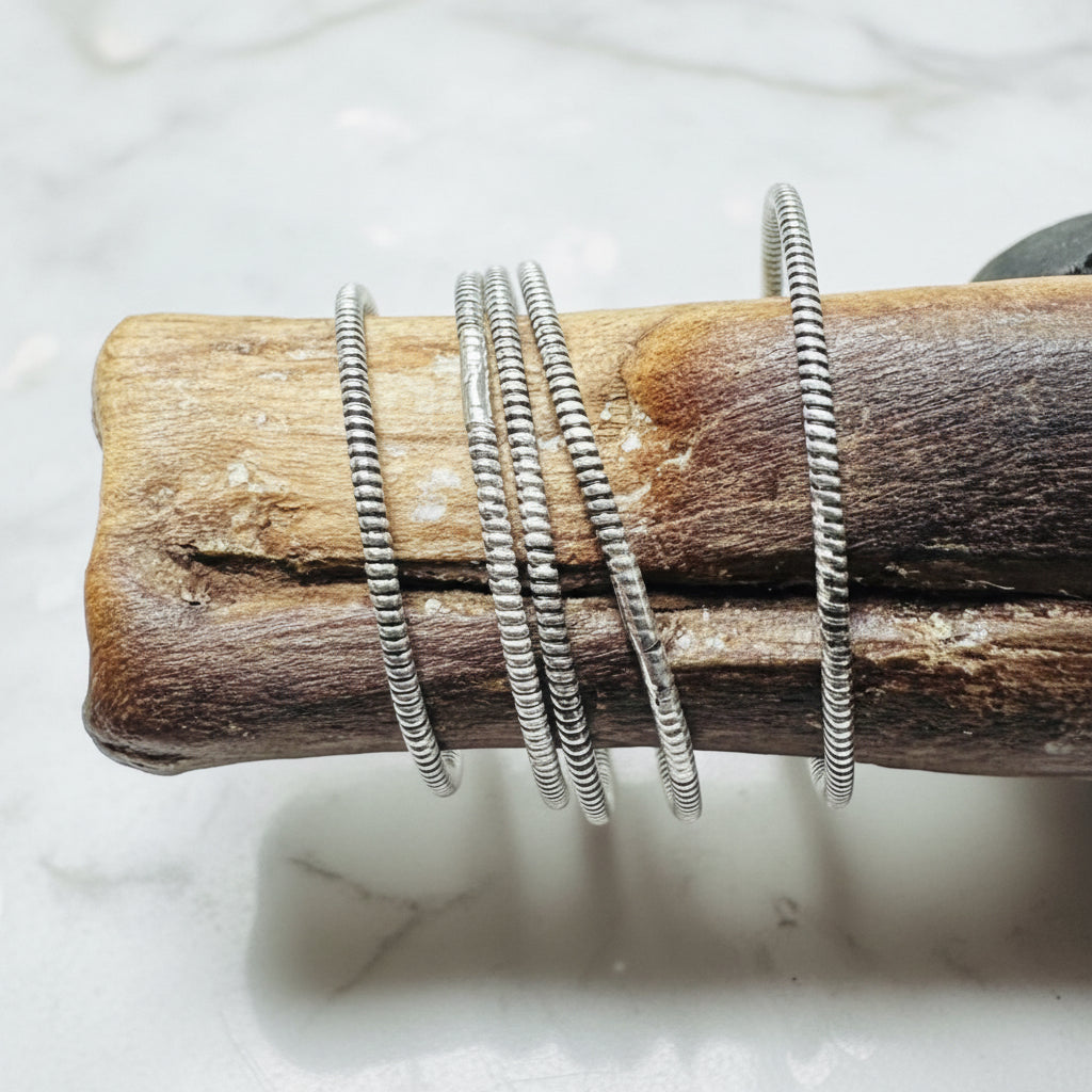 Jewelry display with Twist Pattern Rings