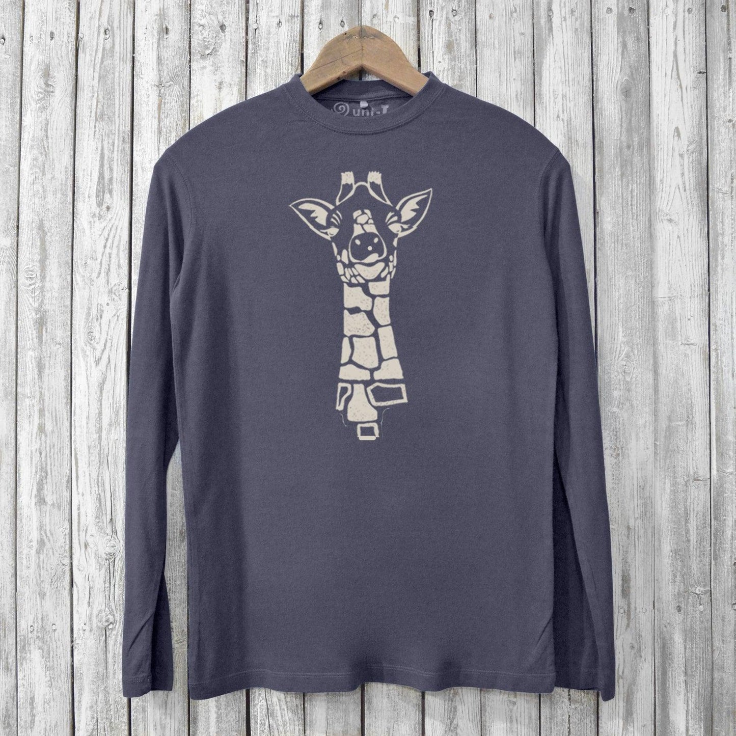 Charcoal grey men's long sleeve giraffe T-shirt crafted from bamboo and organic cotton. Eco-conscious graphic shirt ideal for animal enthusiasts.