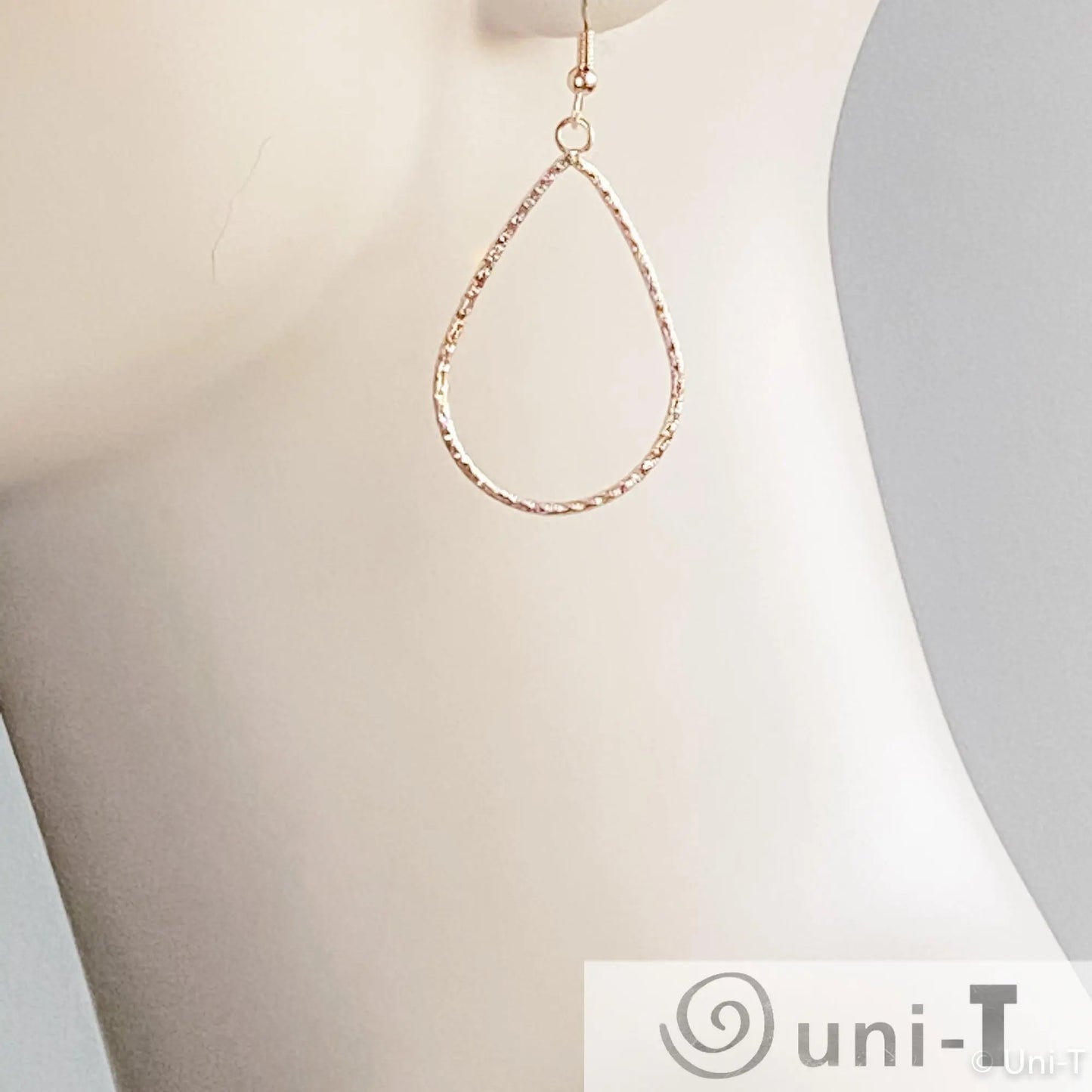 Gold plated Teardrops Dangle Earrings Lisa Trachtman