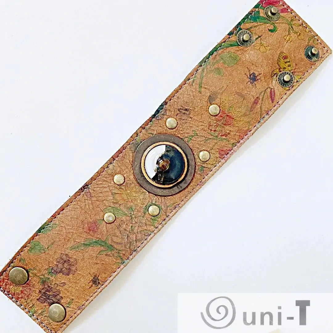 Handmade Leather Cuff with Recycled Fused Glass - Medium Carolina Portillo