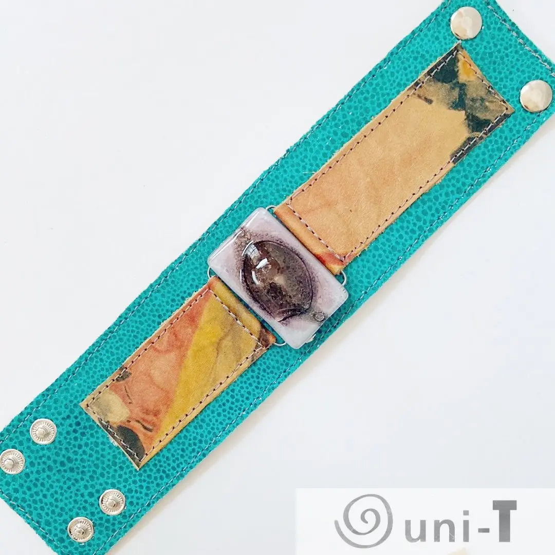 Handmade Leather Cuff with Recycled Fused Glass - Medium Carolina Portillo