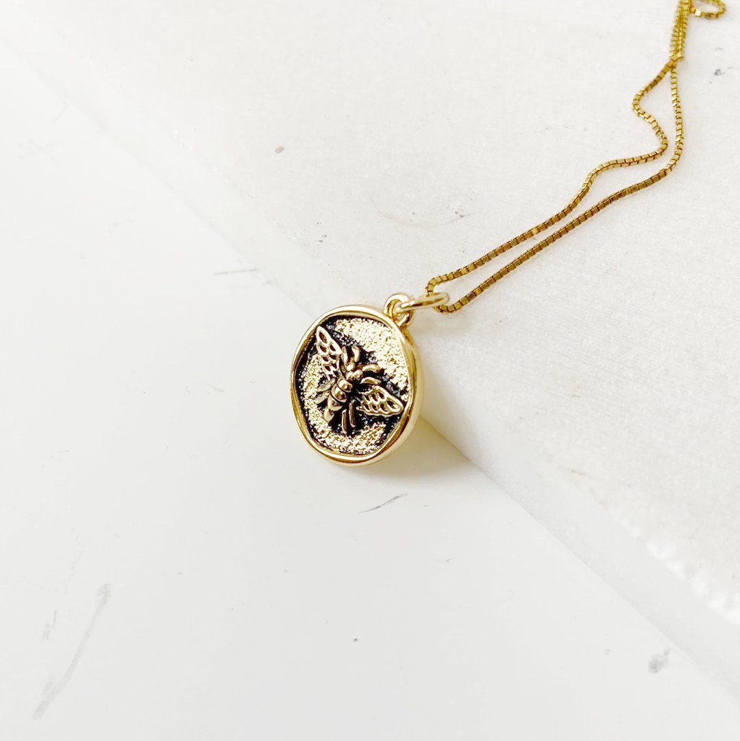 Tiny Bee Necklace, Golden Bee Necklace, UNI-T Janine Gerade