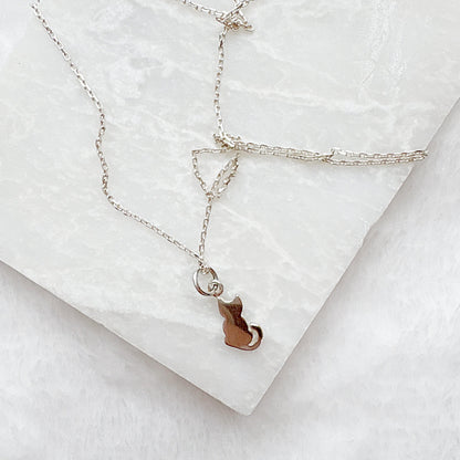 Silver cat pendant necklace