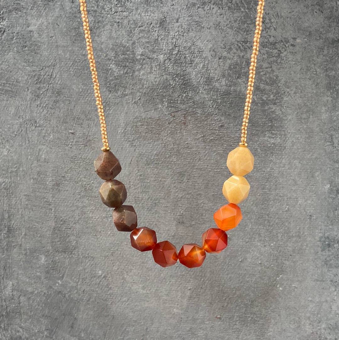Hanging Beaded Carnelian Necklace - Uni-T Design with gradient carnelian stones and gold seed beads, ideal for elegant accessory styling.