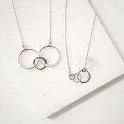 Circle Necklace, Family Necklace, Circle of Life Jewelry / Infinity Necklace Uni-T Janine Gerade