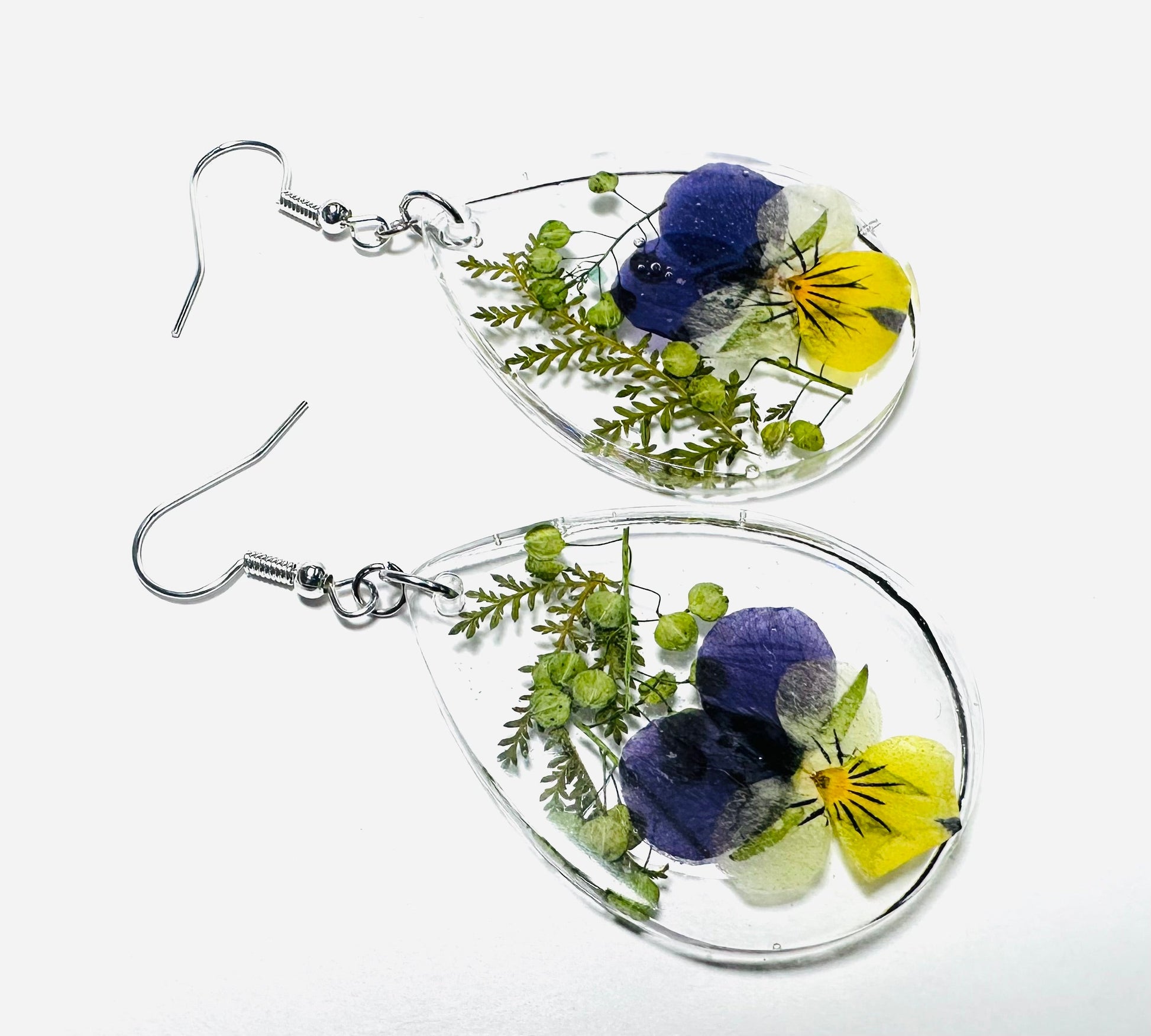 Pressed Flower Earrings/Real Flower Earrings/Resin Flower-Uni-T Janine Design
