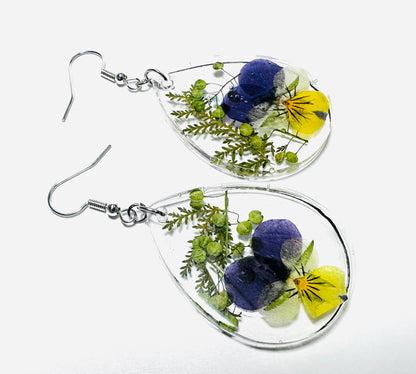 Pressed Flower Earrings/Real Flower Earrings/Resin Flower-Uni-T Janine Design