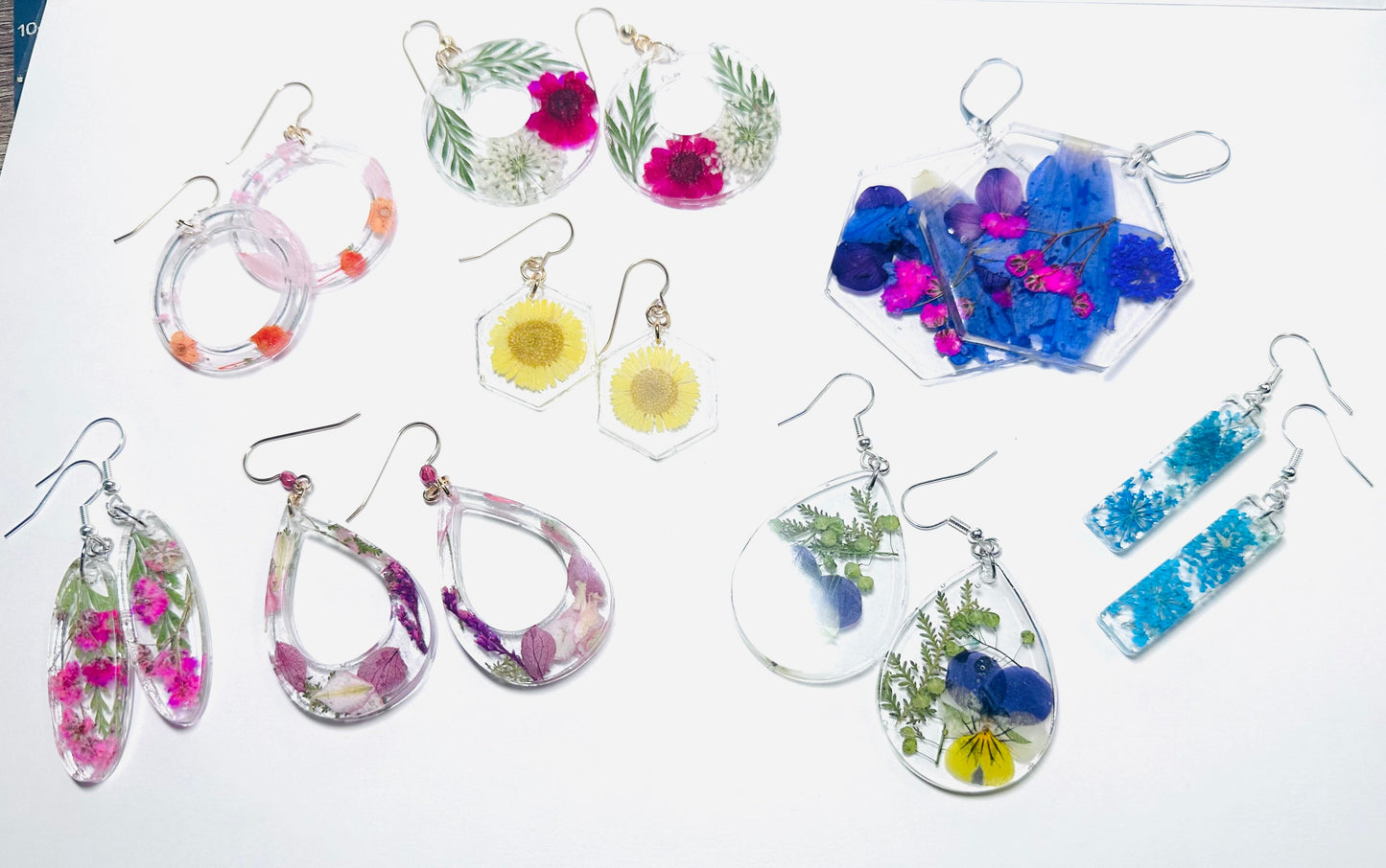 Pressed Flower Earrings/Real Flower Earrings/Resin Flower-Uni-T Janine Design