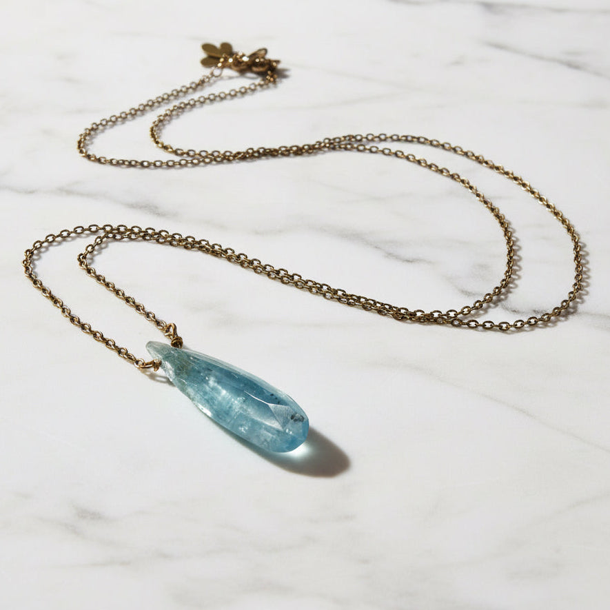 Aquamarine gold filled necklace with pendant