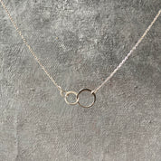 Circle Necklace, Family Necklace, Circle of Life Jewelry / Infinity Necklace Uni-T Janine Gerade