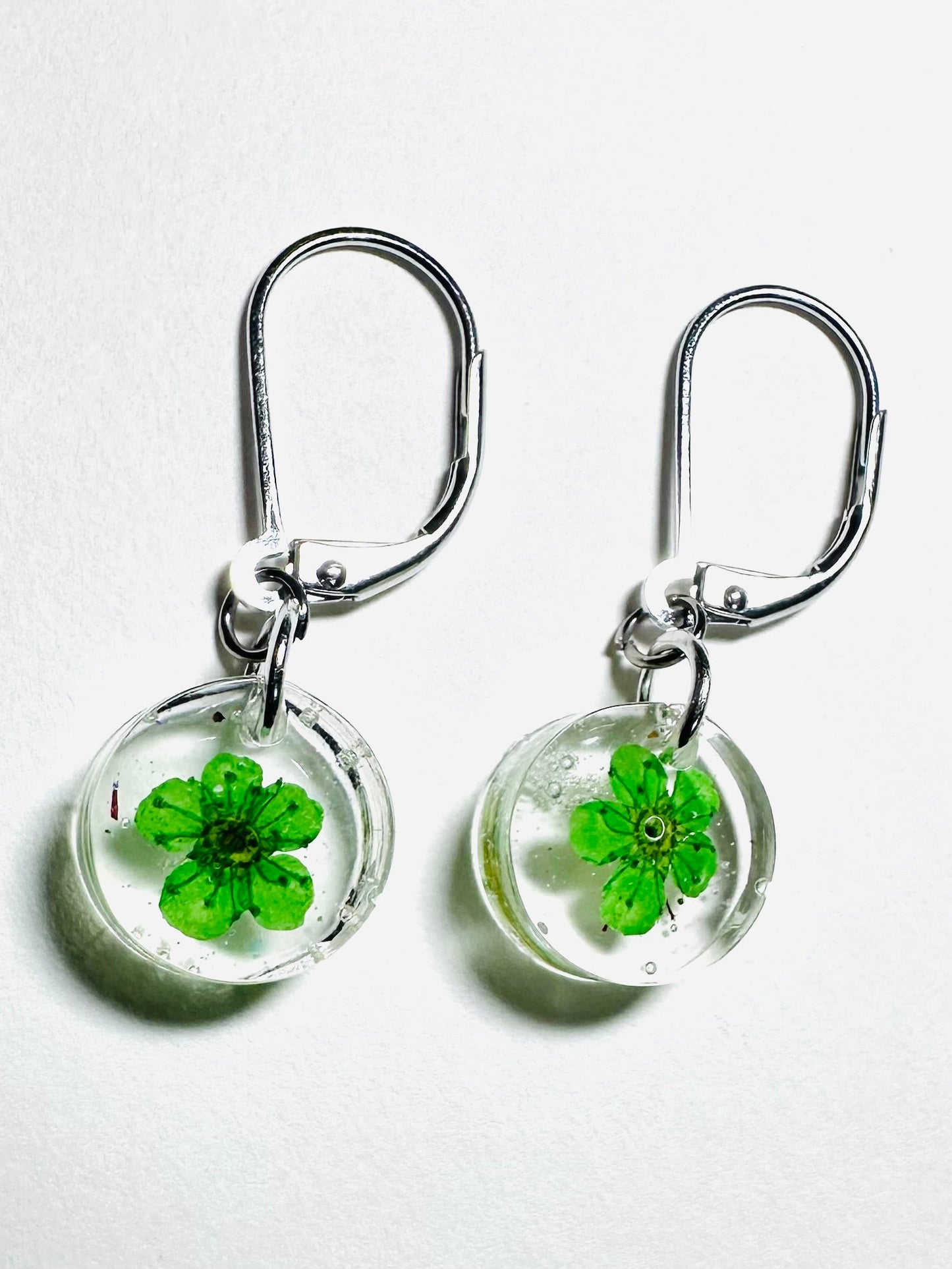 Pressed Flower Earrings/Real Flower Earrings/Resin Flower-Uni-T Janine Design