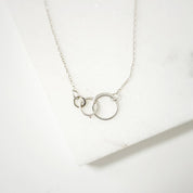 Circle Necklace, Family Necklace, Circle of Life Jewelry / Infinity Necklace Uni-T Janine Gerade