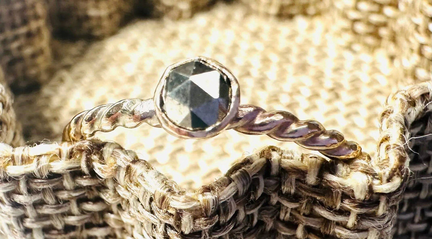 Gemstone Ring, Gold Bezel Ring, 4mm Bezel Ring, Twist Band Ring, Stacking Gemstone Rings 1/20 14K Gold Filled* Janine Gerade