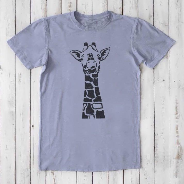 Lavender men's giraffe T-shirt in bamboo & organic cotton with black safari wildlife graphic, eco-friendly and stylish.