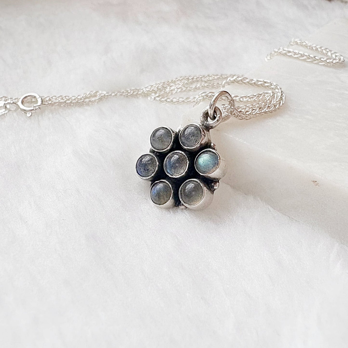 Flower Labradorite Pendant Silver Chain