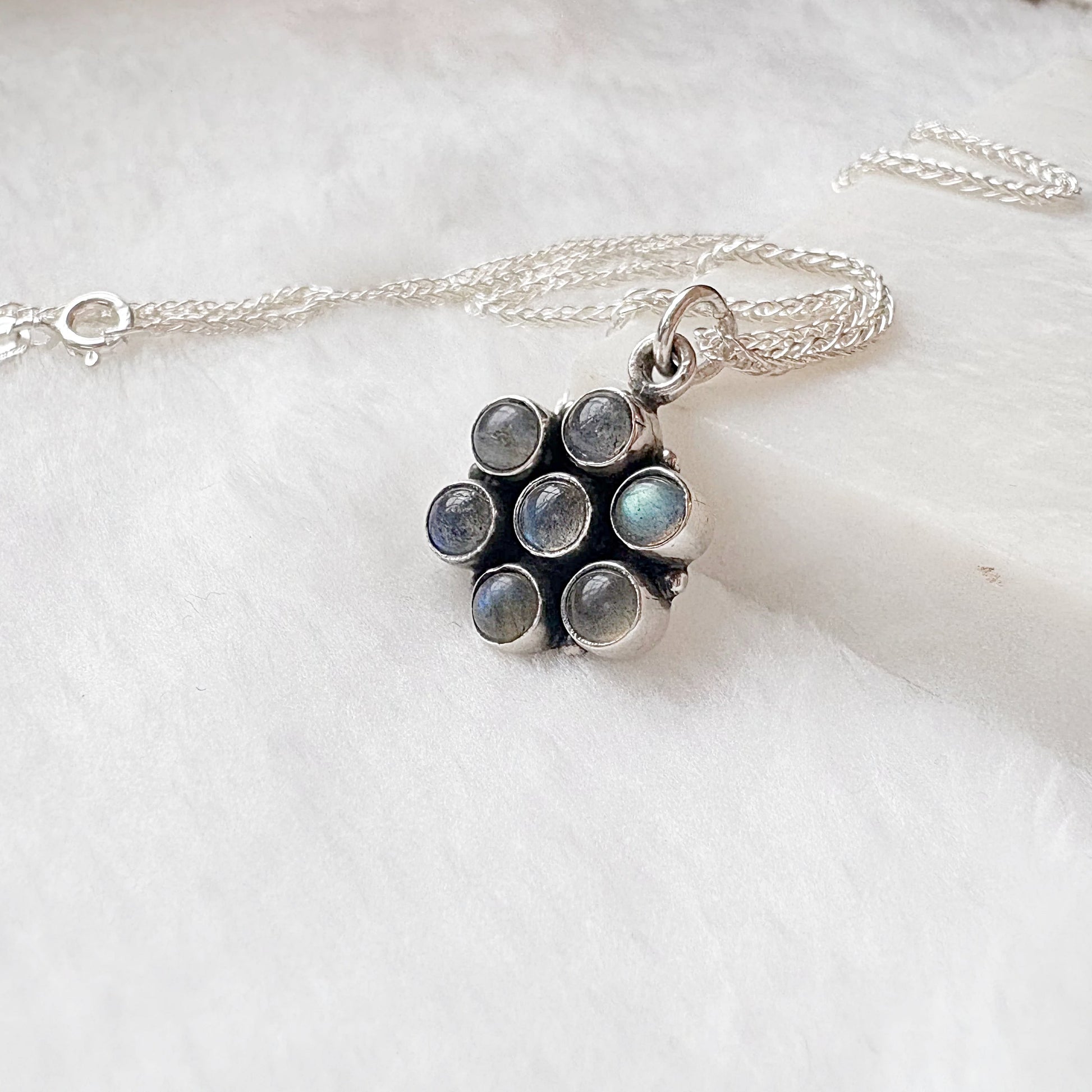 Flower Labradorite Pendant Silver Chain