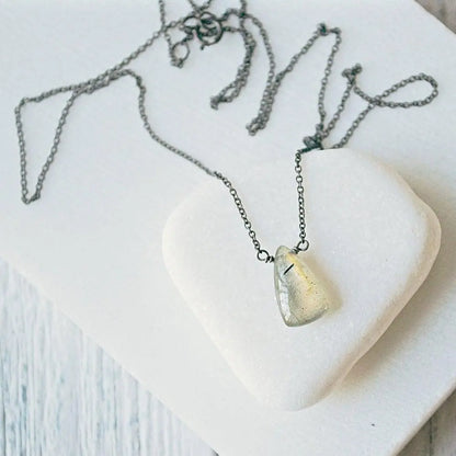 Labradorite Gemstone & Oxidized Silver Necklace - Uni-T