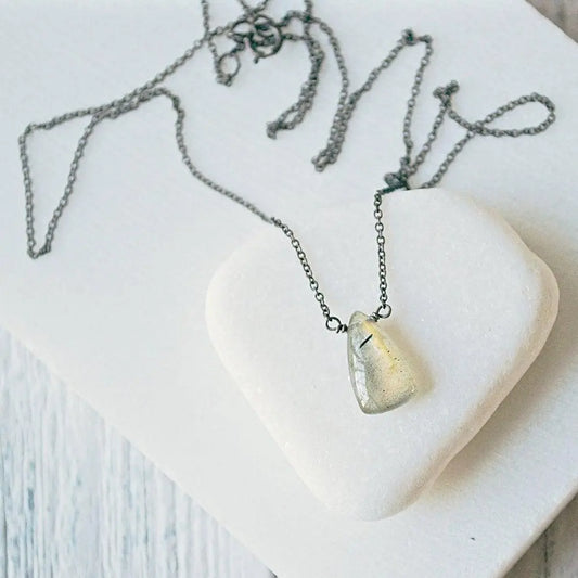 Labradorite Gemstone & Oxidized Silver Necklace - Uni-T