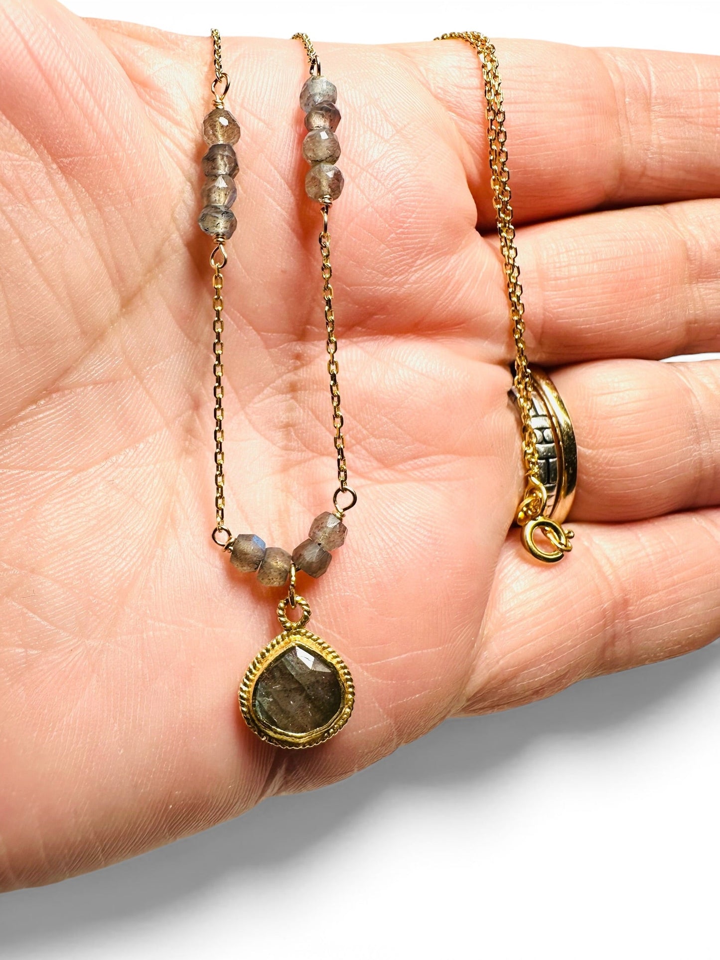 Delicate Labradorite Necklace***