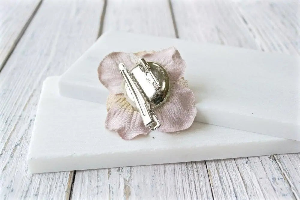 Lacy Flower Hairpin or Broach - Uni-T