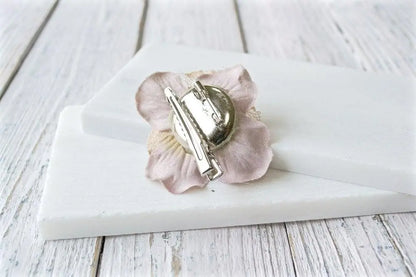 Lacy Flower Hairpin or Broach - Uni-T