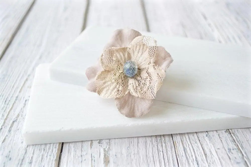 Lacy Flower Hairpin or Broach - Uni-T