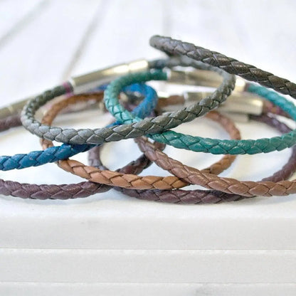 Leather Bangle with Magnet Clasp | Unisex Bracelet - Uni-T