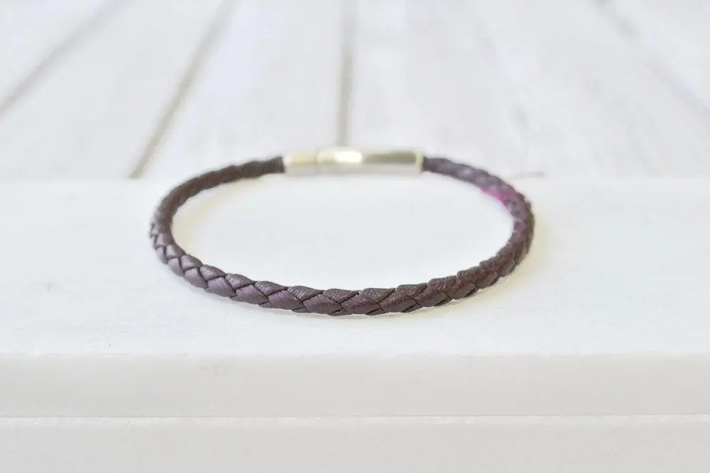 Leather Bangle with Magnet Clasp | Unisex Bracelet - Uni-T
