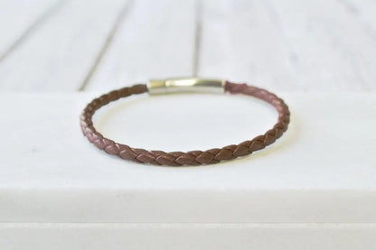 Leather Bangle with Magnet Clasp | Unisex Bracelet - Uni-T