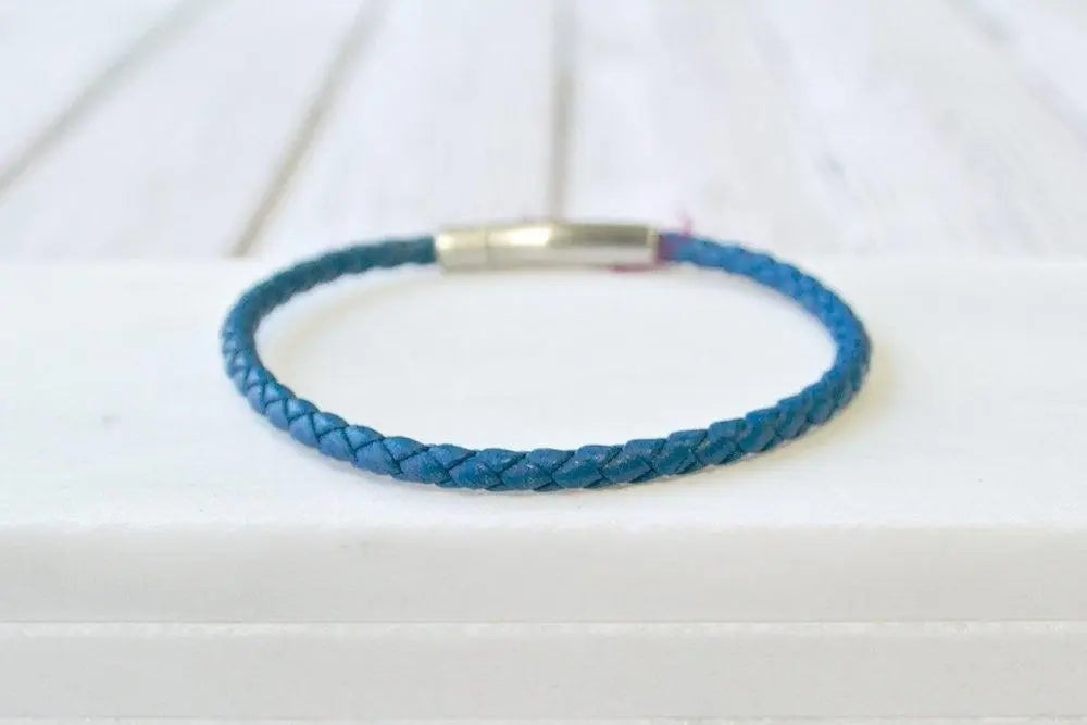 Leather Bangle with Magnet Clasp | Unisex Bracelet - Uni-T