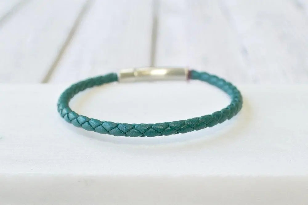 Leather Bangle with Magnet Clasp | Unisex Bracelet - Uni-T