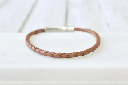 Leather Bangle with Magnet Clasp | Unisex Bracelet - Uni-T