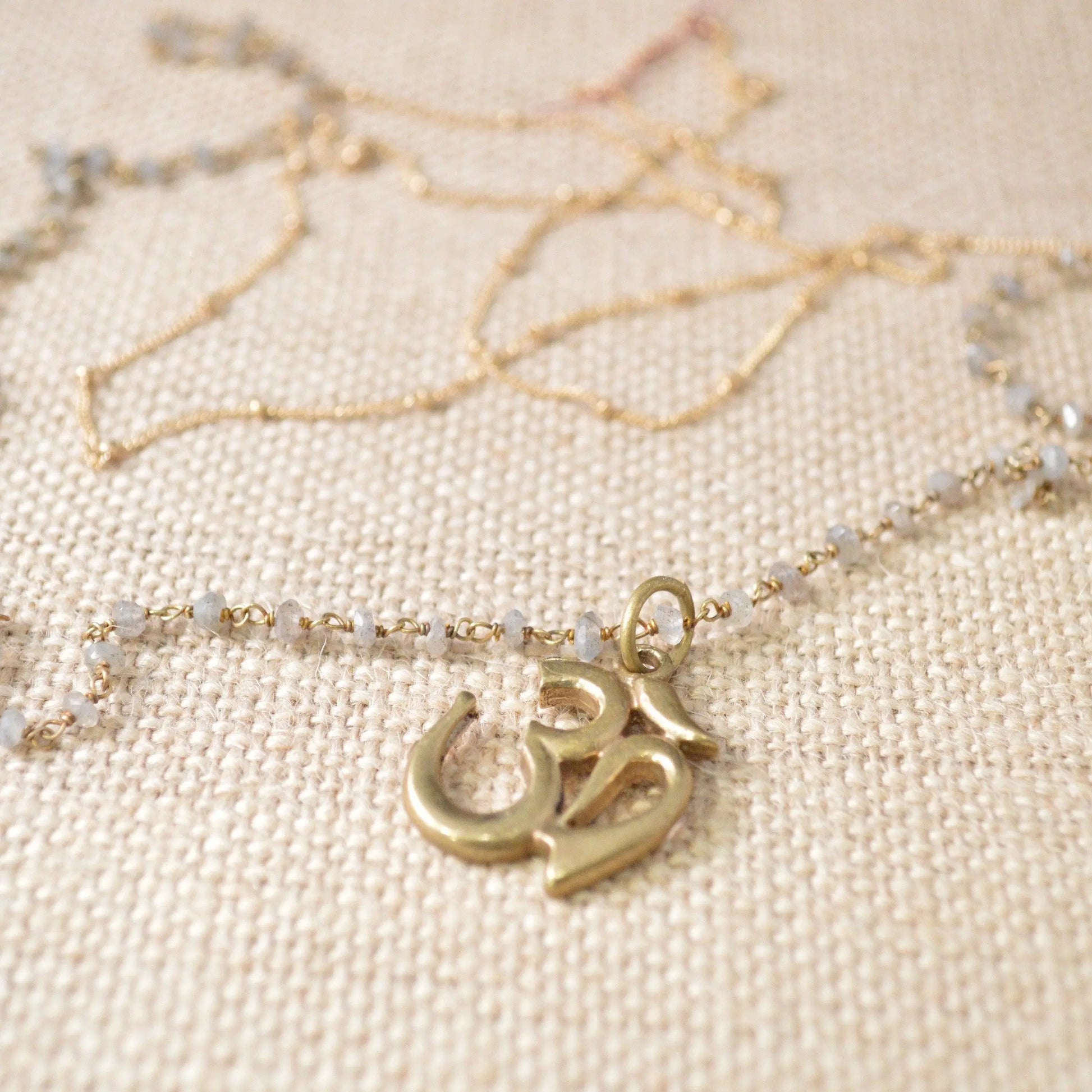 Long Om Necklace - Labradorite & Gold Filled Chain - Uni-T