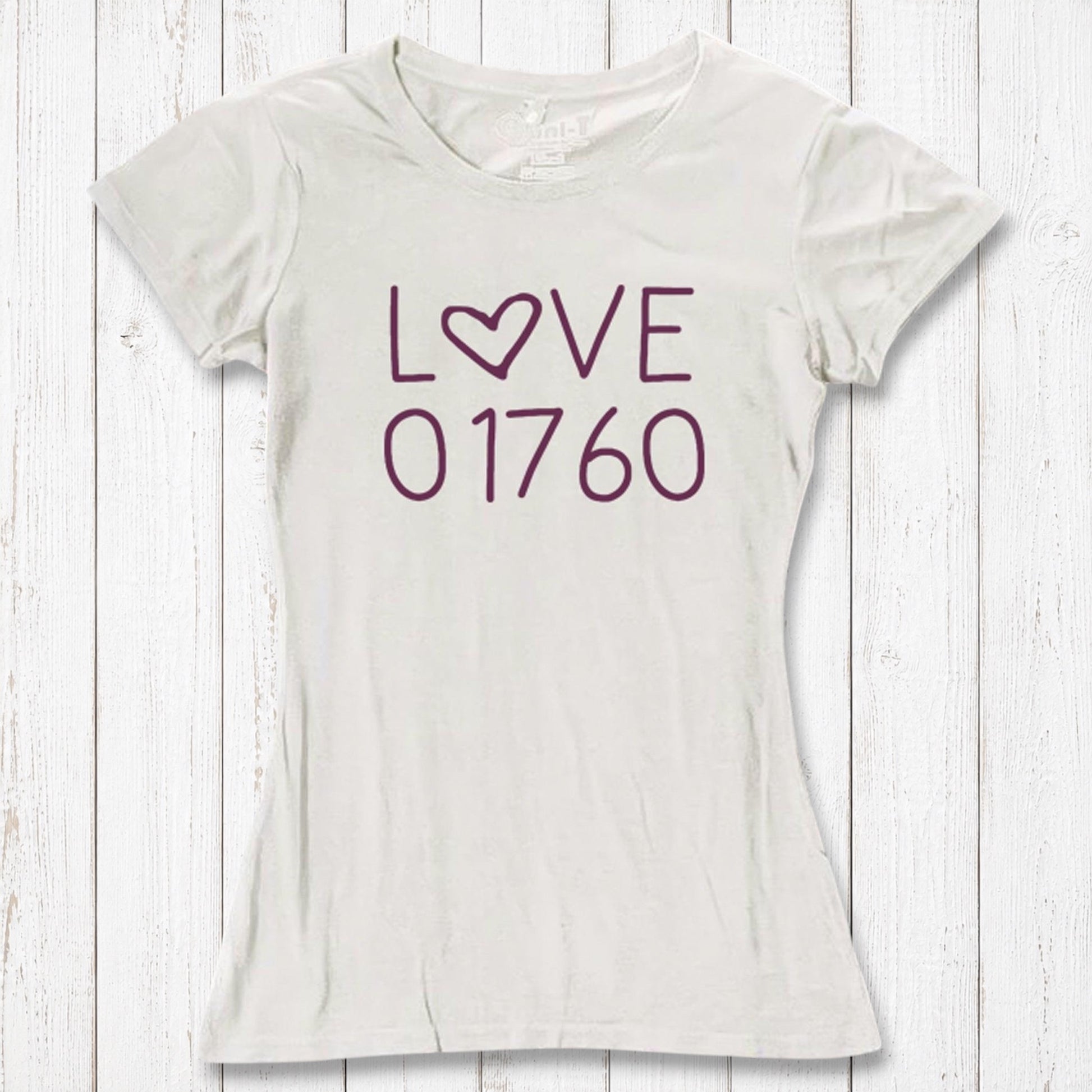 White women's T-shirt made of organic cotton and bamboo with purple 'LOVE' text and heart-shaped 'O' design, casual wear, SKU: WSSXXSPUR