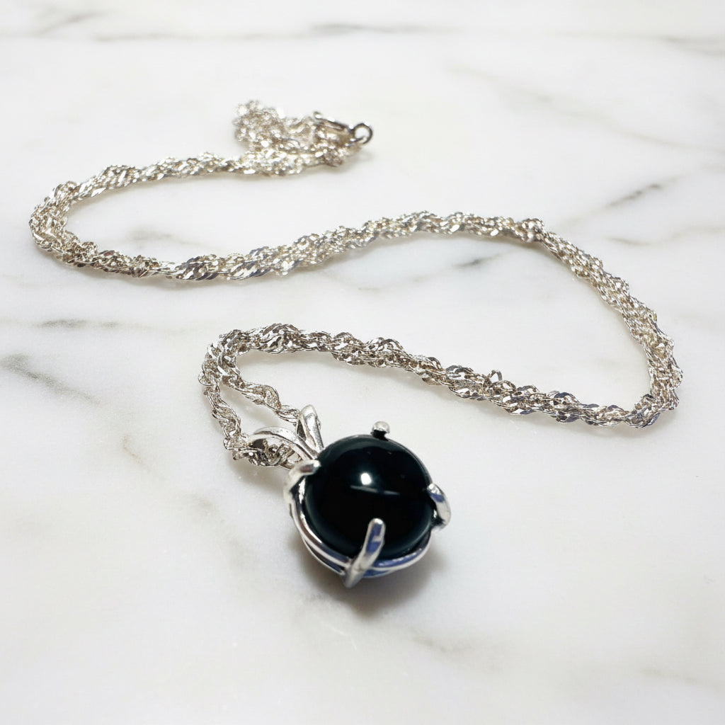 Onyx Pendant Necklace***