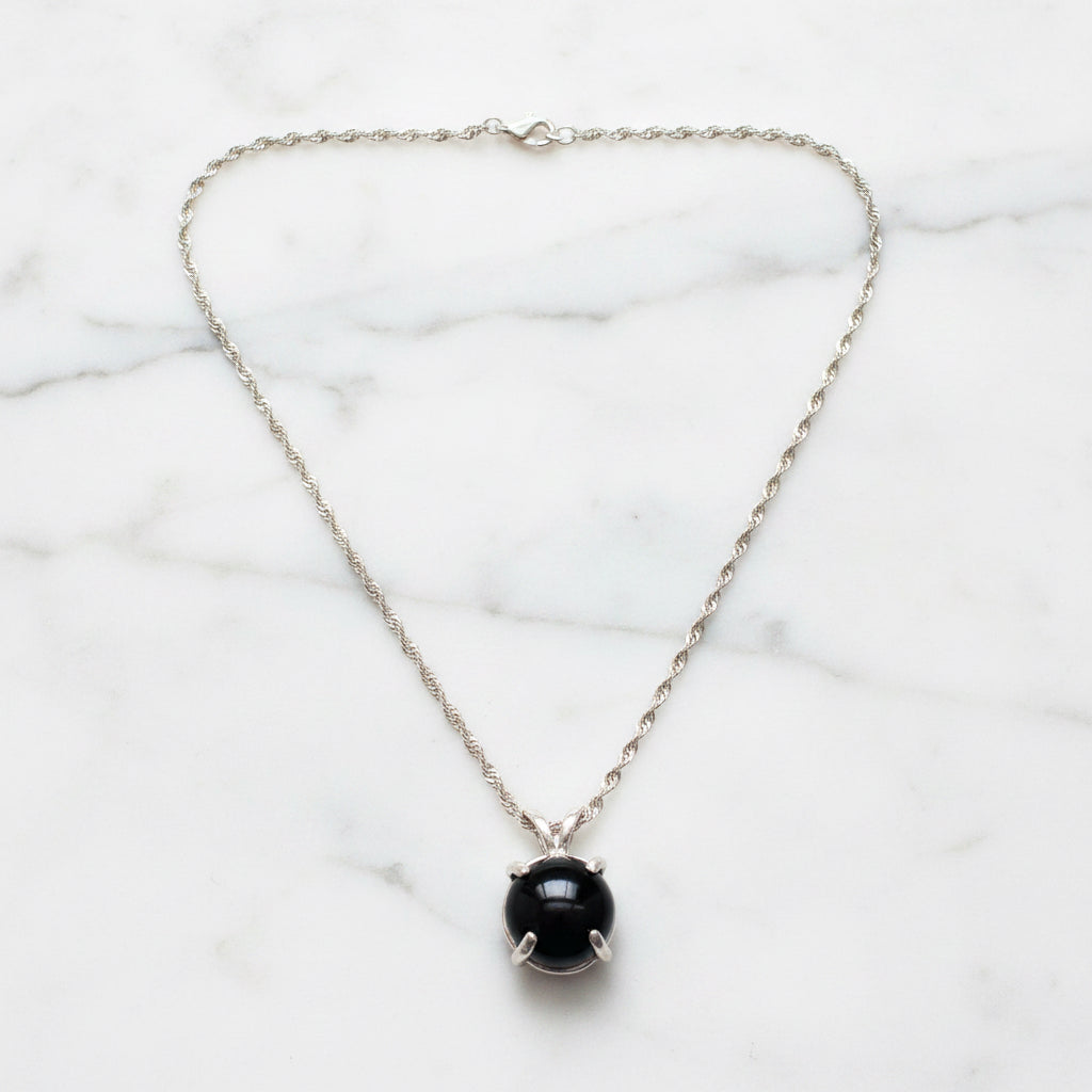 Onyx Pendant Necklace***