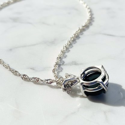 Onyx Pendant Necklace***