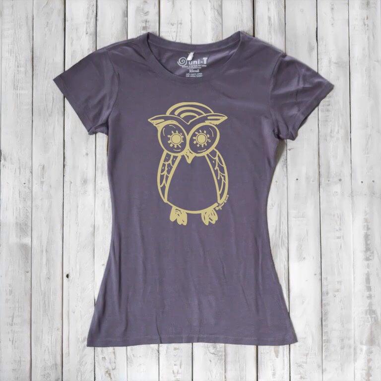 Slate gray Women’s Owl T-Shirt with gold owl design, crafted from bamboo and organic cotton, sustainable top for nature enthusiasts.