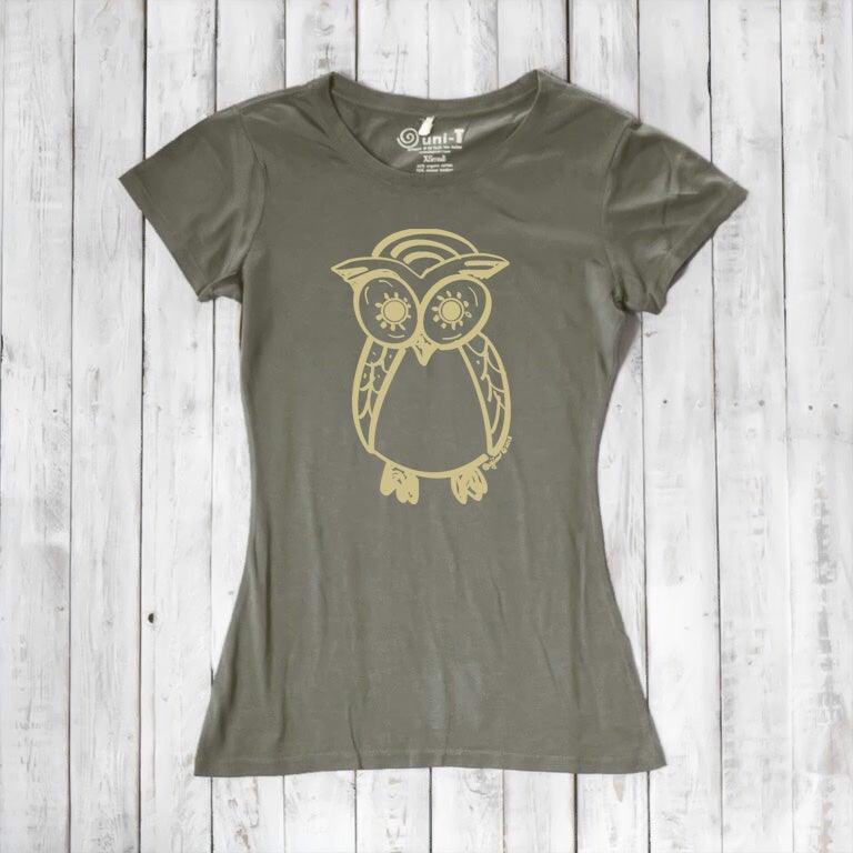 Olive green Women’s Owl T-Shirt in bamboo and organic cotton, featuring a gold owl graphic, eco-friendly apparel for bird lovers.