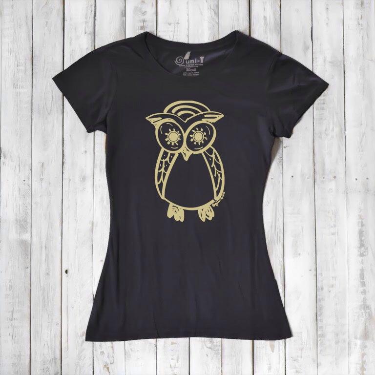Black Women’s Owl T-Shirt with gold owl print, crafted from bamboo and organic cotton, sustainable and stylish top for nature lovers.