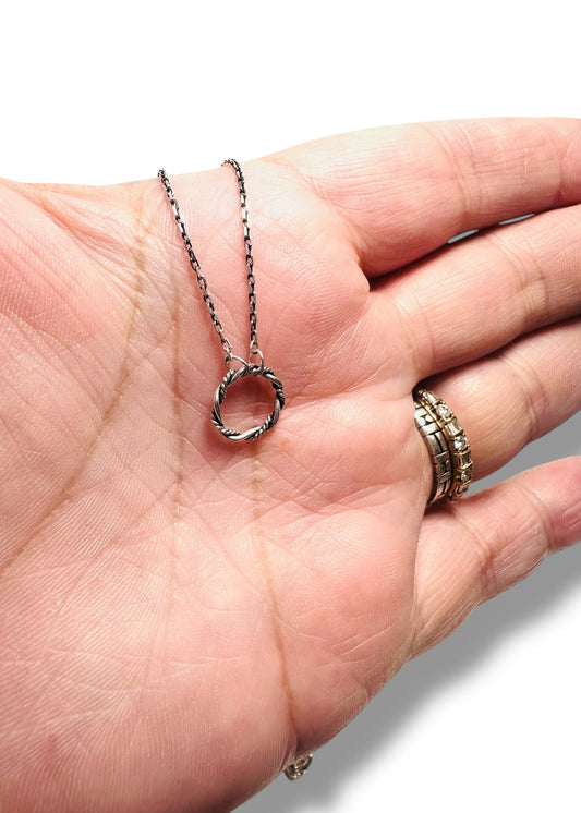 Mini Circle Necklace/Family Necklace*