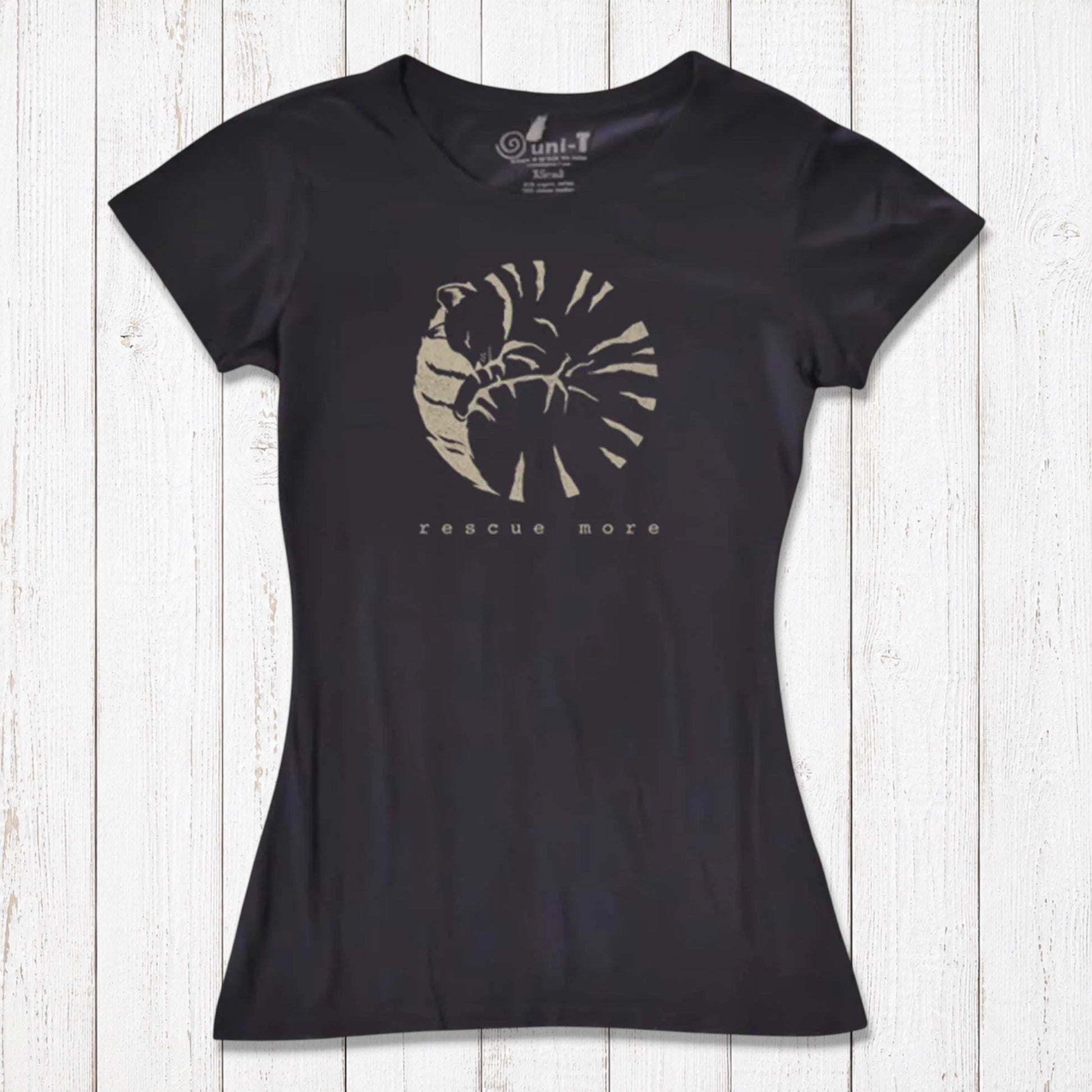 Black women's cat t-shirt in bamboo and organic cotton with beige 'Rescue More' print. Eco-conscious fashion for animal lovers.