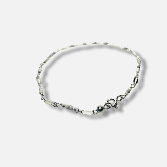 Dainty Howlite Gemstone Bracelet*