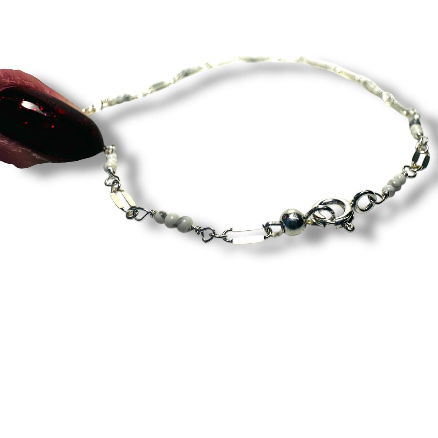 Dainty Howlite Gemstone Bracelet*