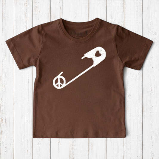 Uni-T kids brown organic cotton t-shirt featuring a white safety pin graphic with a peace sign and heart detail