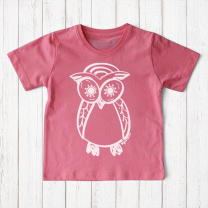 Uni-T kids organic cotton t-shirt in dusty pink featuring a whimsical white hand-illustrated owl graphic