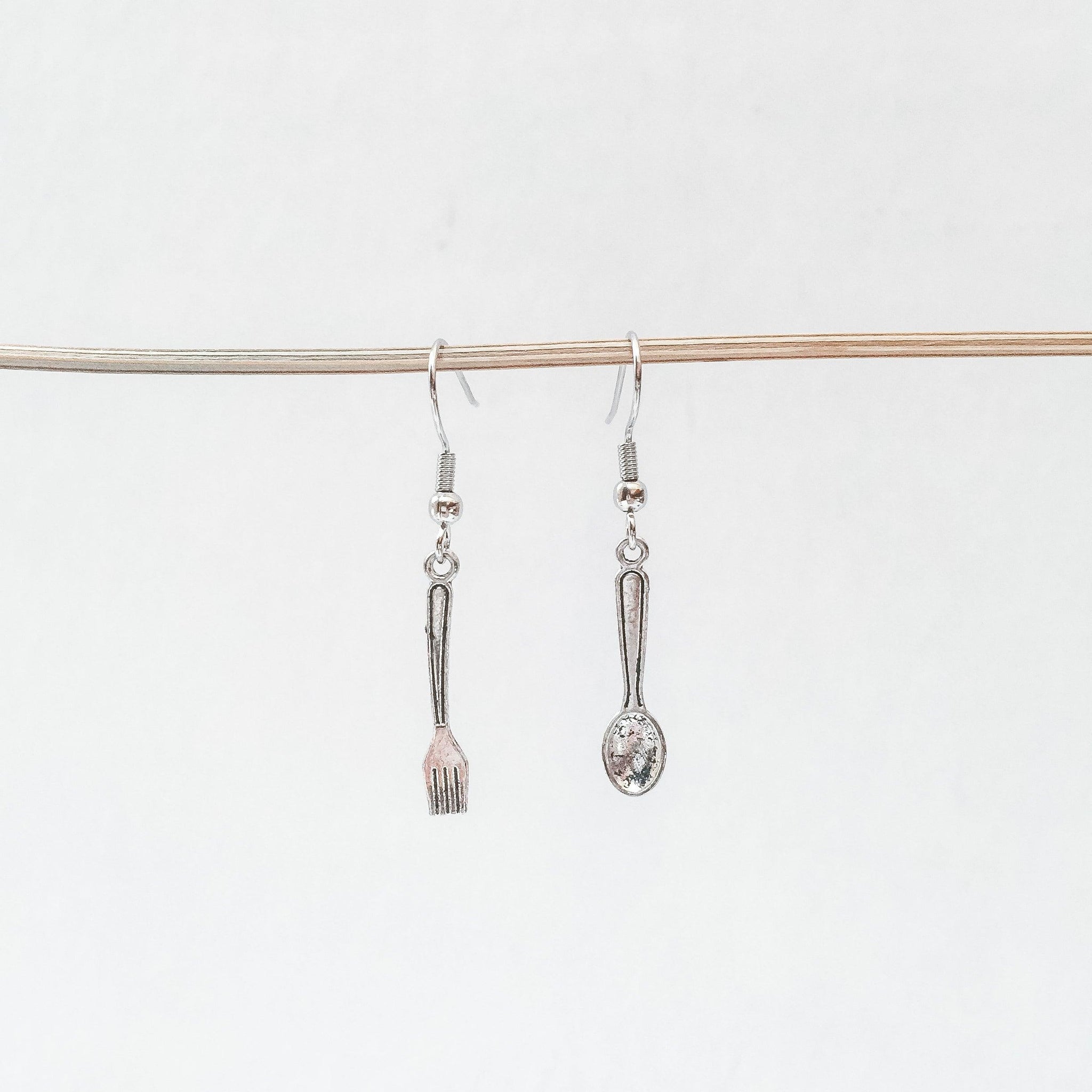 Spoon and Fork Charm Earrings Uni-T