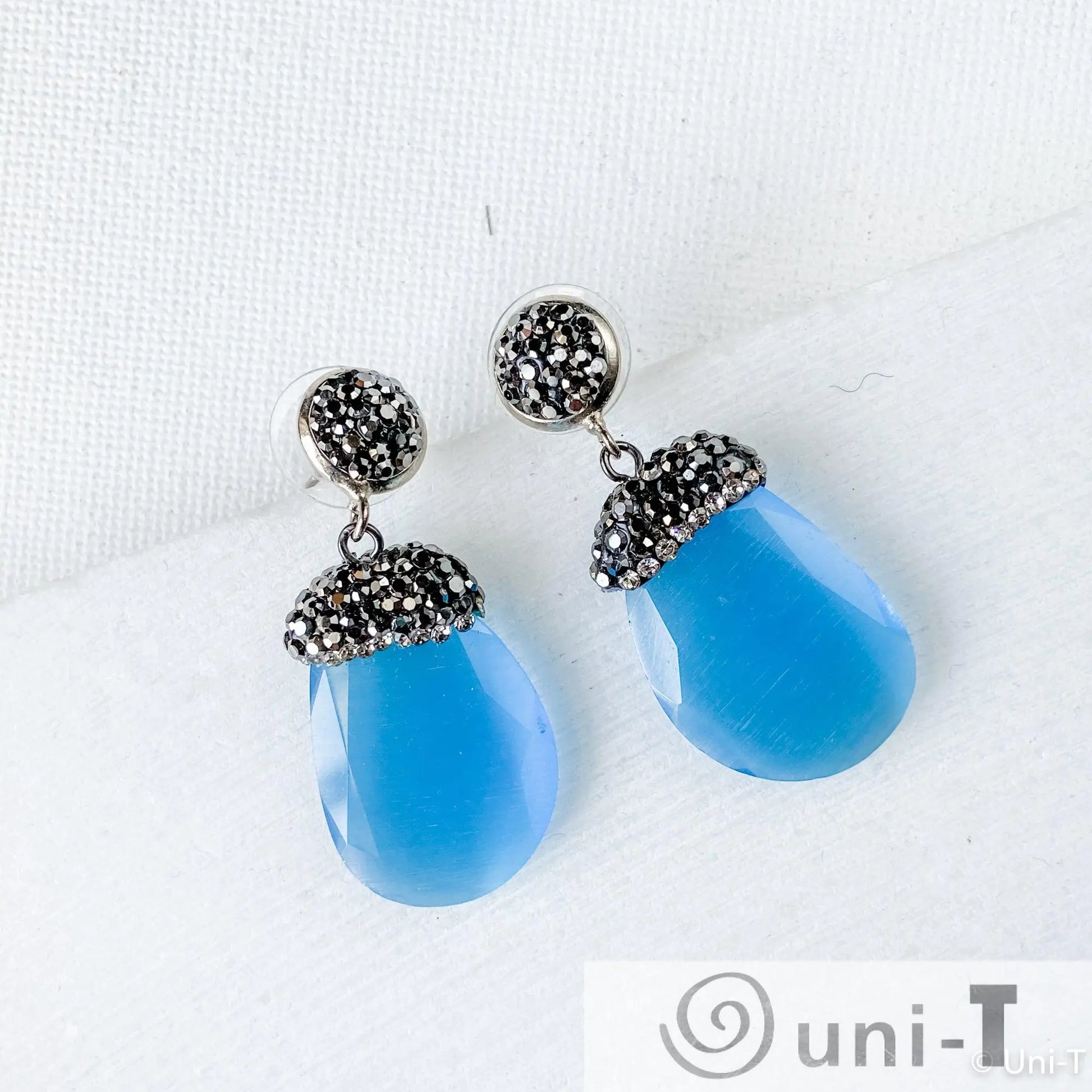 Chalcedony Blur Crystal Pave Earrings Lisa Trachtman